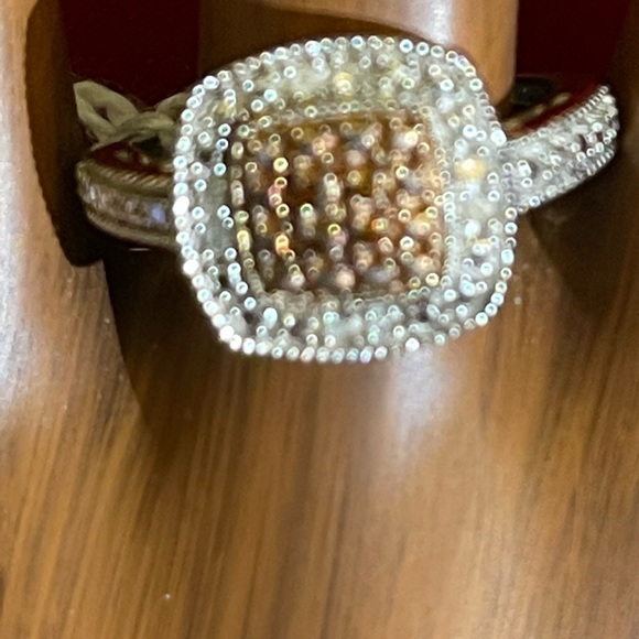 RARE Red Diamond Ring - Picture 3 of 9